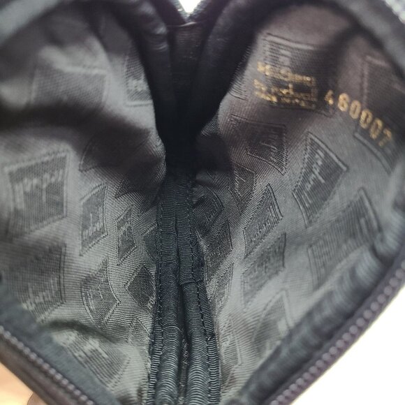 NWT Vintage Love Moschino Black Zip Around Wallet Heart Pouch Coin Purse - Picture 6 of 8